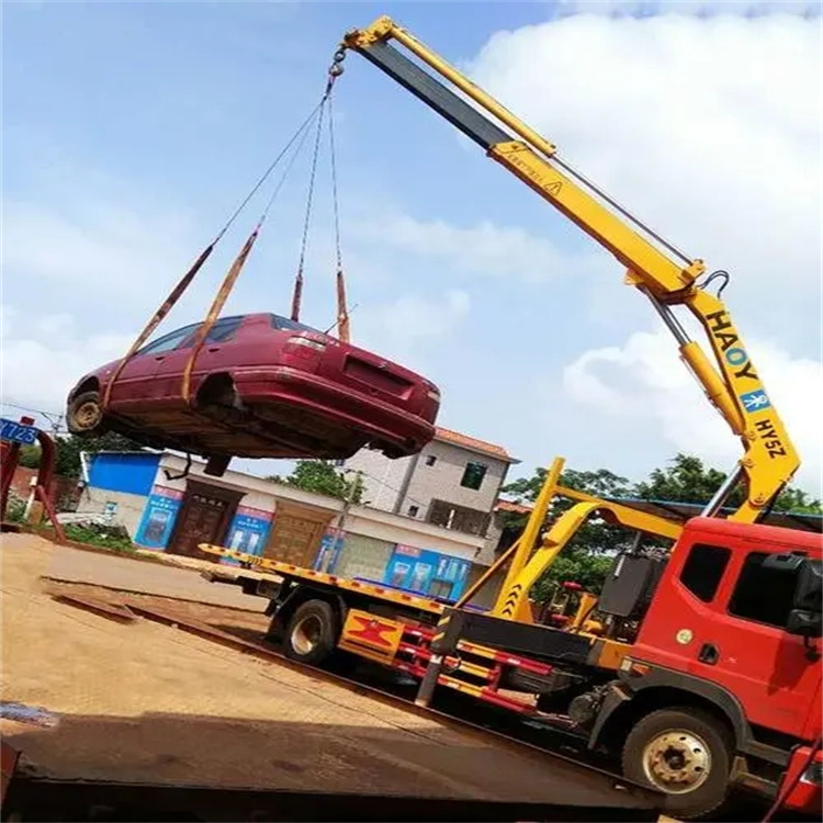 惠东吊车吊汽车的正确方法